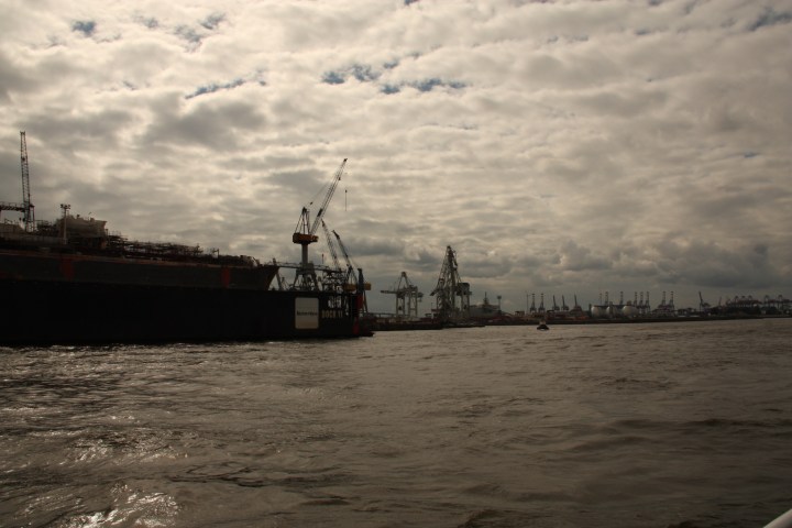 Wolkenbild_Hamburg_Hafen