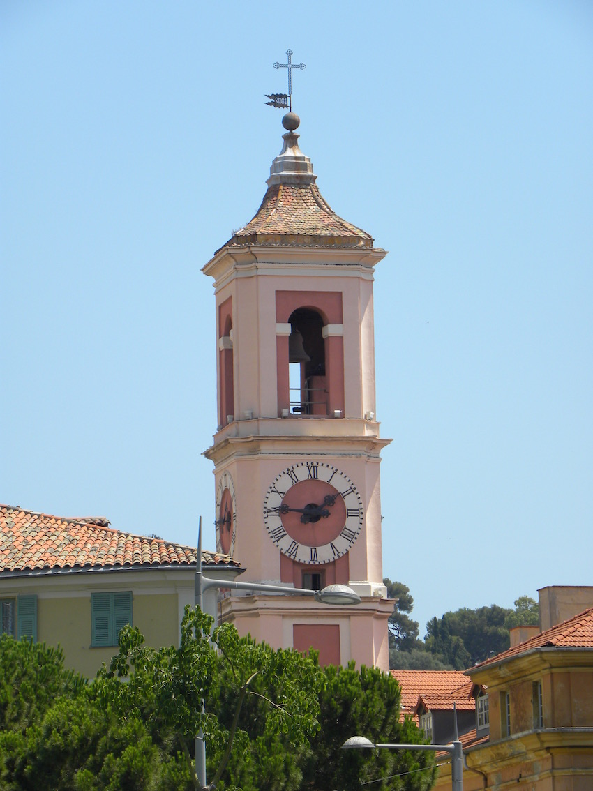 Rosa Kirchturm in Nizza
