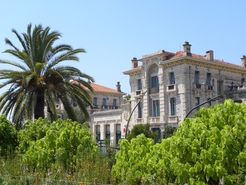 Spazieren auf der Promenade du Paillon.jpg