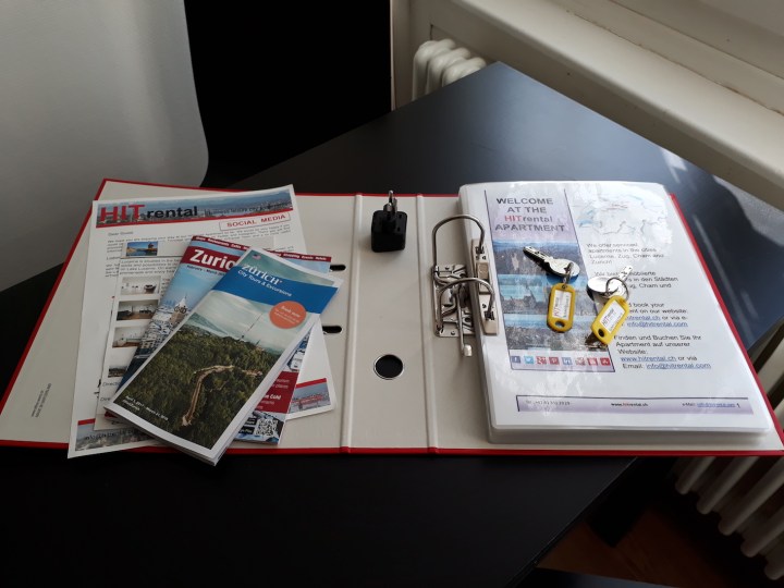 HITrental Apartment Zürich_Schlüsselübergabe.jpg