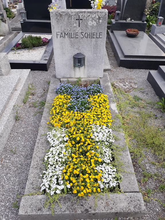 Schiele Familiengrab in Tulln